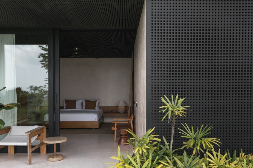V HOUSE Atelier Alejandro Borrego