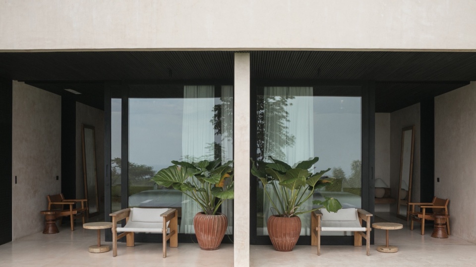 V HOUSE Atelier Alejandro Borrego