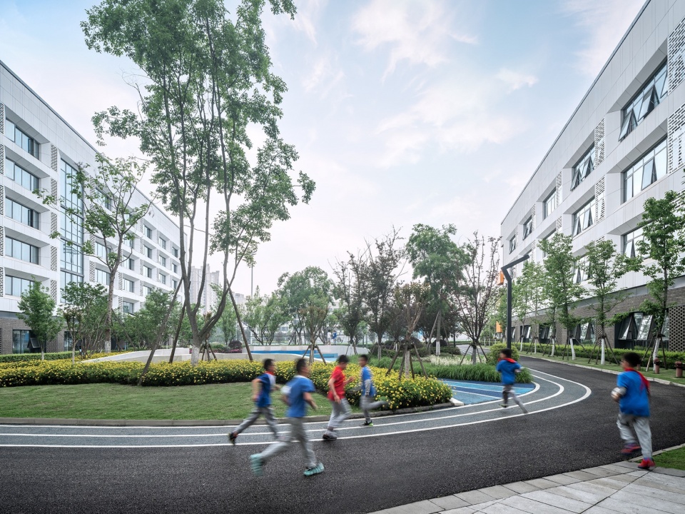 ©PerkinsWill ©STUDIO FANG Chengdu Tianli School