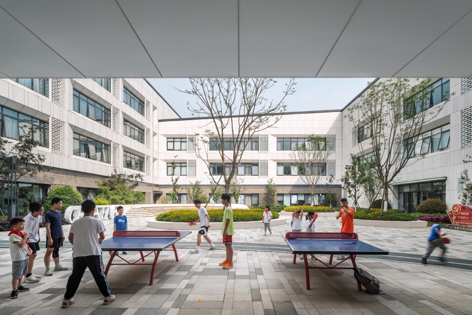 ©PerkinsWill ©STUDIO FANG Chengdu Tianli School