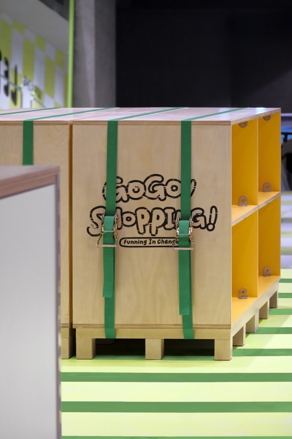 © Ray gogoego trend supermarket by wing design