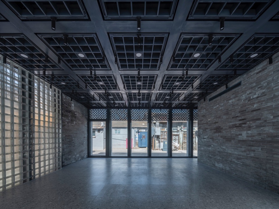 exhibition hall photograph by Jin Weiqi