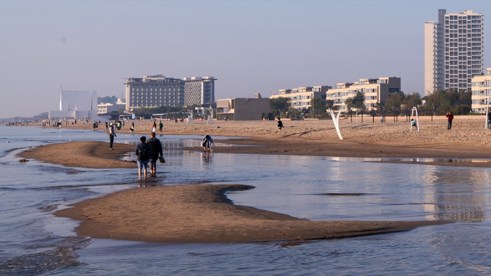 夏日的海岸和带来设计灵感的海滨沙丘地貌 ©鲁冰