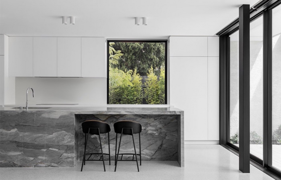 Kew House by Emma Tulloch Architects