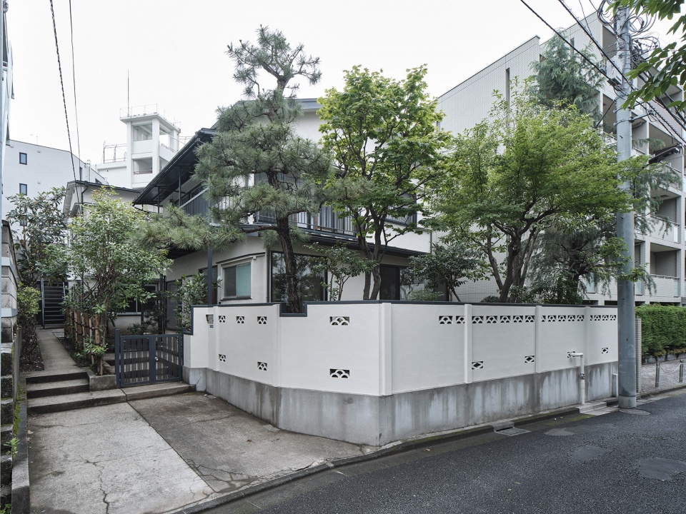 shirokanedai house by roovice