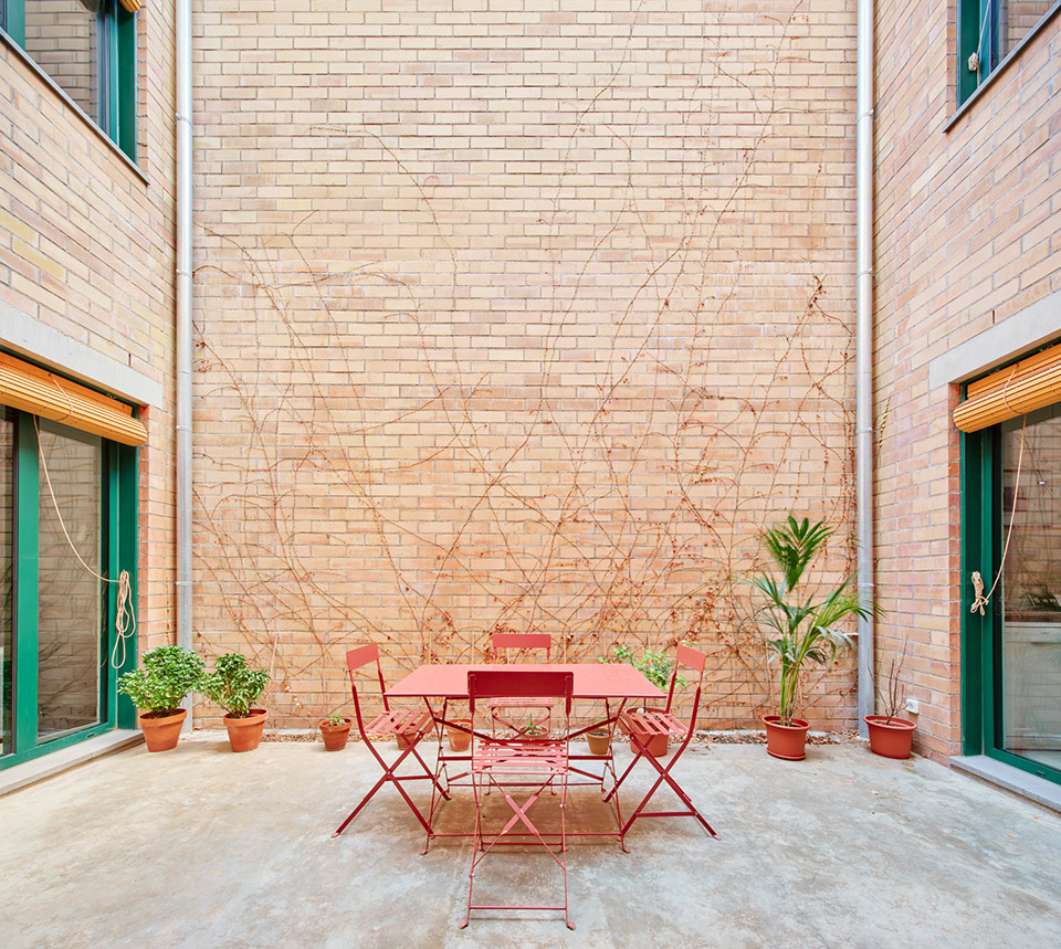 103rav new row house in sabadell by vallribera arquitectes
