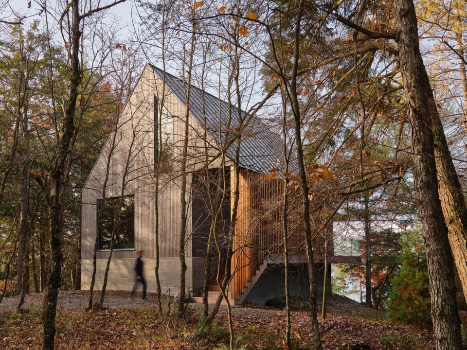 Bunkie On The Hill by Dubbeldam Architecture Design
