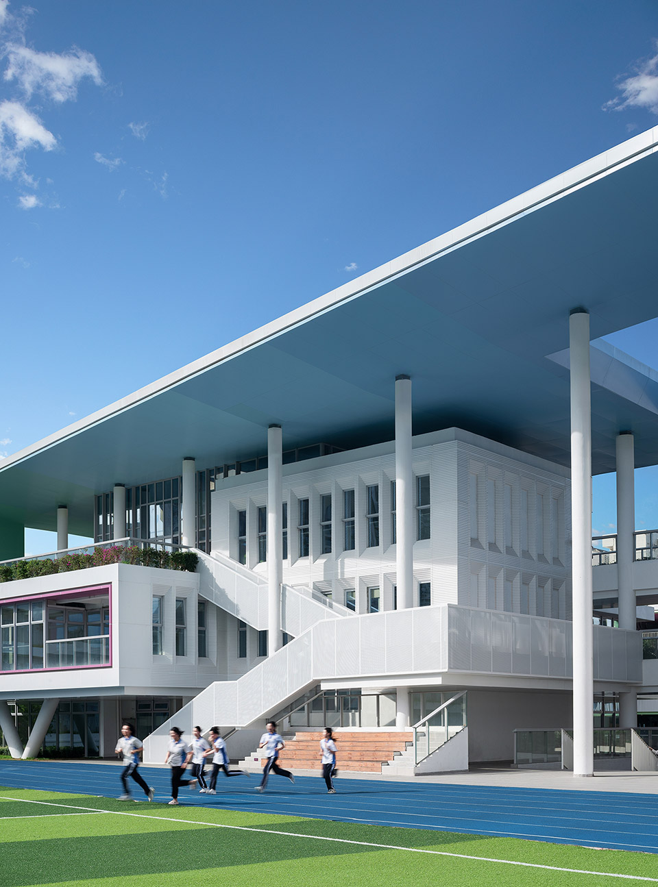 North Campus of Shenzhen Senior High School Group by Capol ...