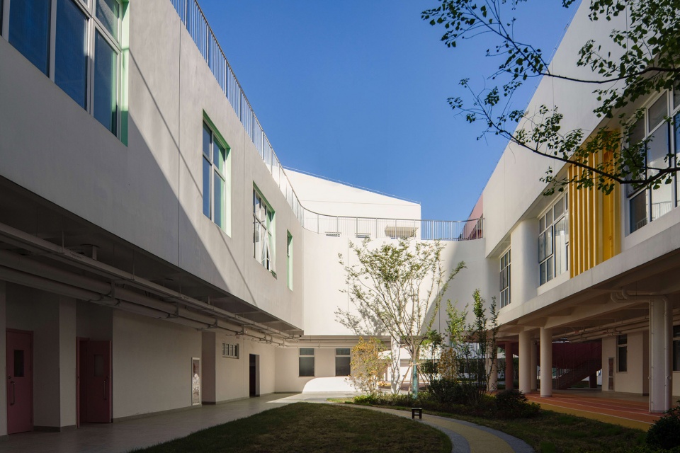 sky castle kindergarten by soft build architects