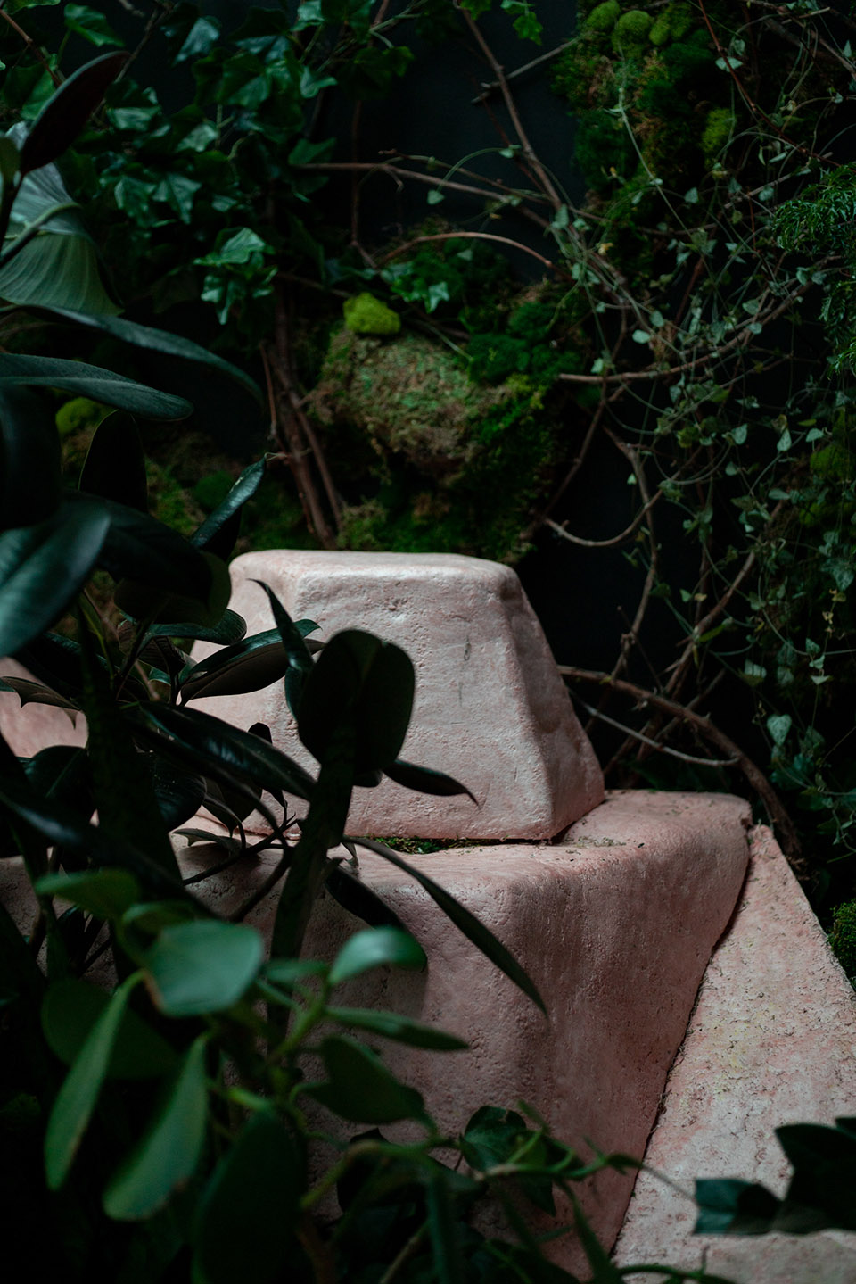 immersive ecologically focussed installations by studio kelly nunes