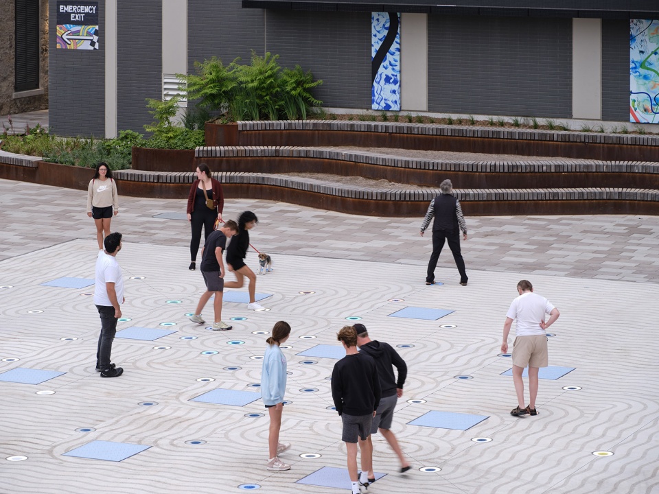 orchestral maneuvers in the square by daily tous les jours