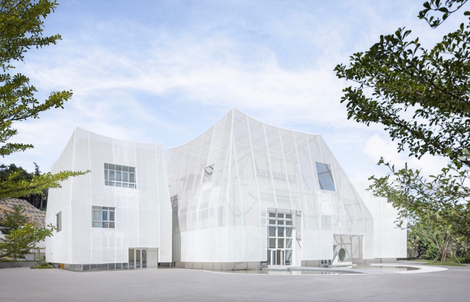 Flickering Peak CP SUN RIVER Art Gallery by Wutopia Lab