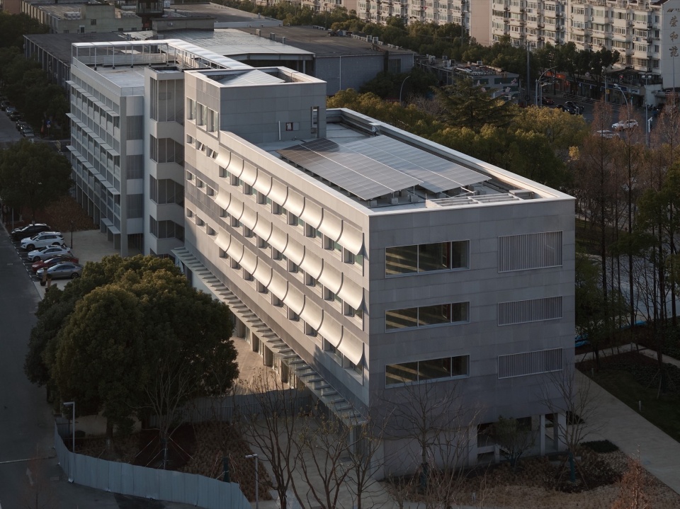 Renovation of Shanghai Relay Factory by HCCH Studio