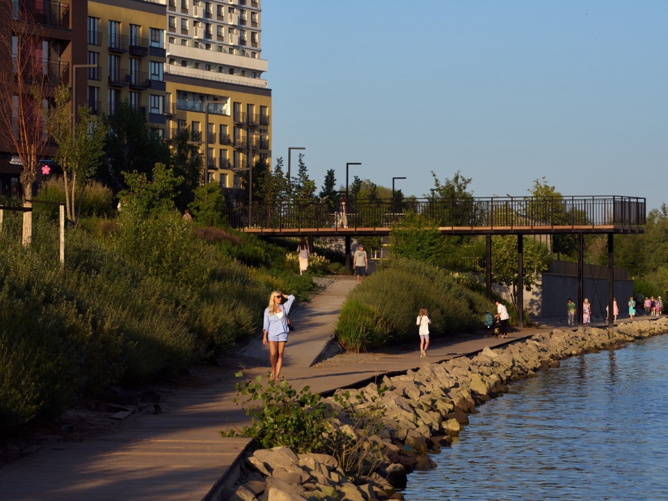 Riverfront Par by KCAP Architects Planners АFА Landmark Architects S P Architektura Krajobrazu Brusnika