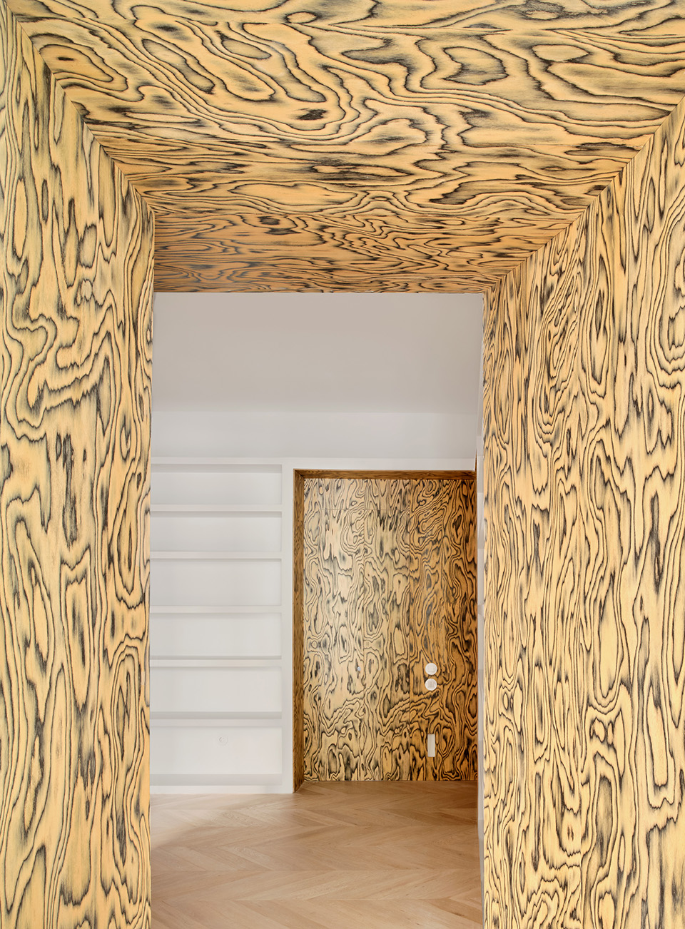 casamilc by lucas y hernandez gil arquitectos