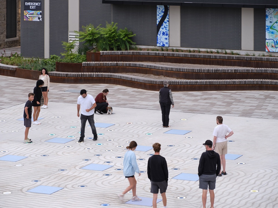 orchestral maneuvers in the square by daily tous les jours
