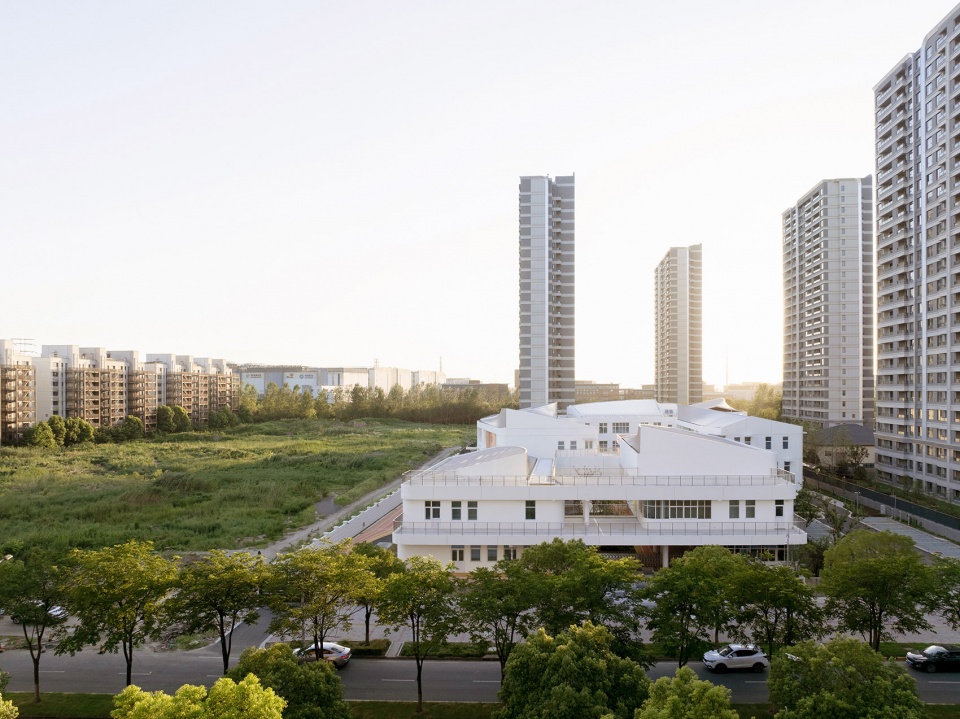 sky castle kindergarten by soft build architects