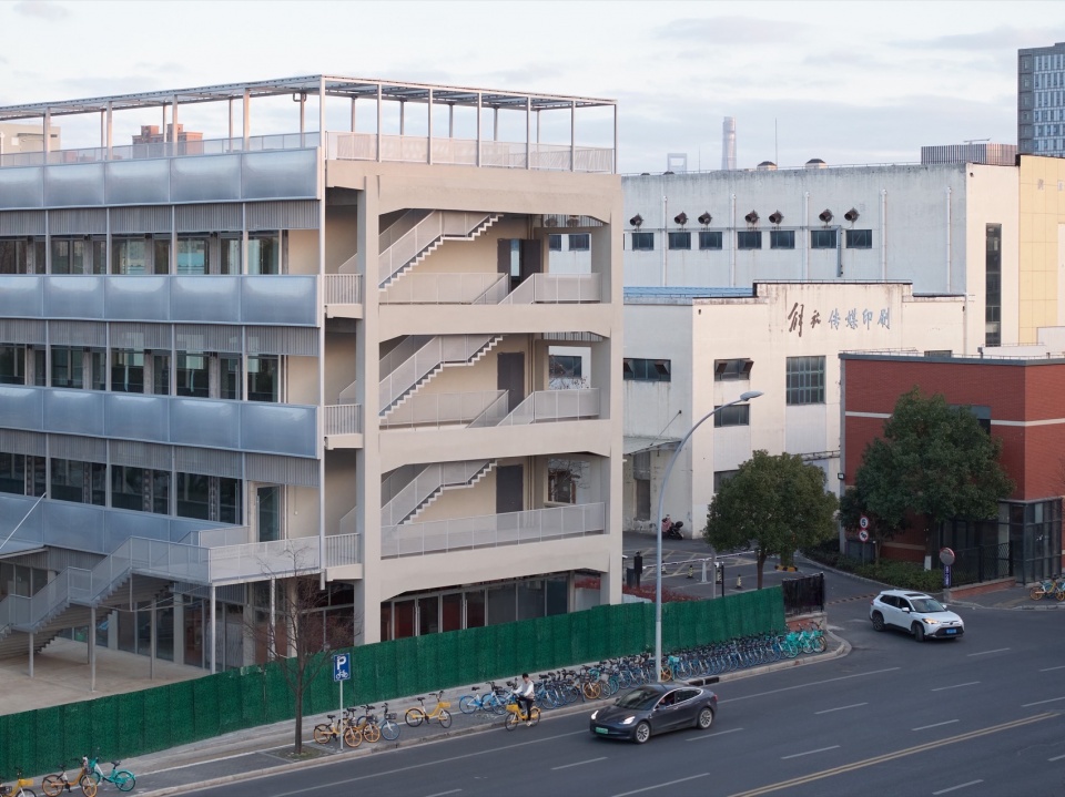 Renovation of Shanghai Relay Factory by HCCH Studio