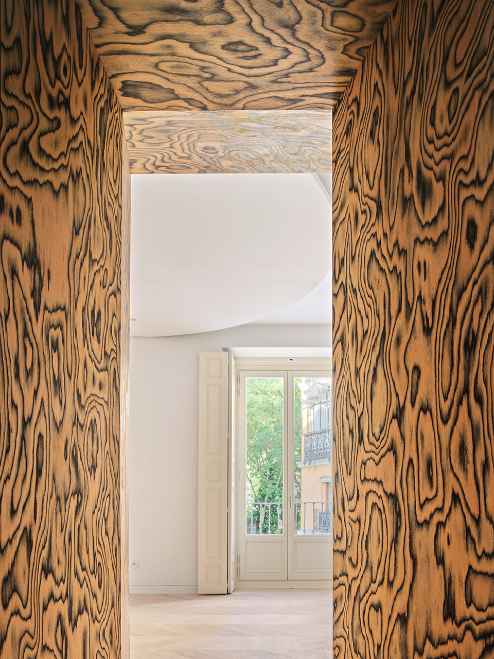 casamilc by lucas y hernandez gil arquitectos