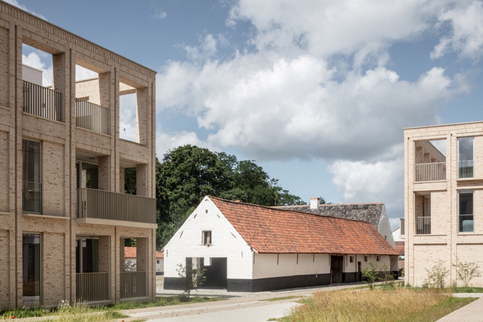 Hutsepotstraat 54 apartments by WE S architects