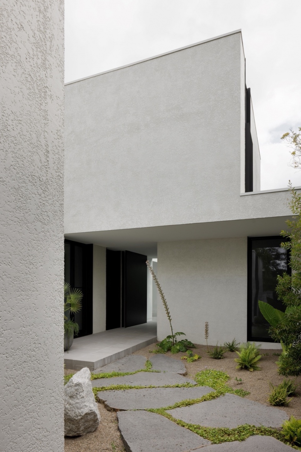 Kew House by Emma Tulloch Architects
