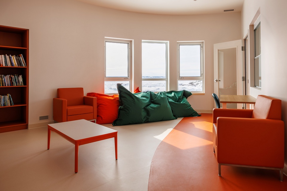 new isuarsivik regional recovery centre by evoq architecture