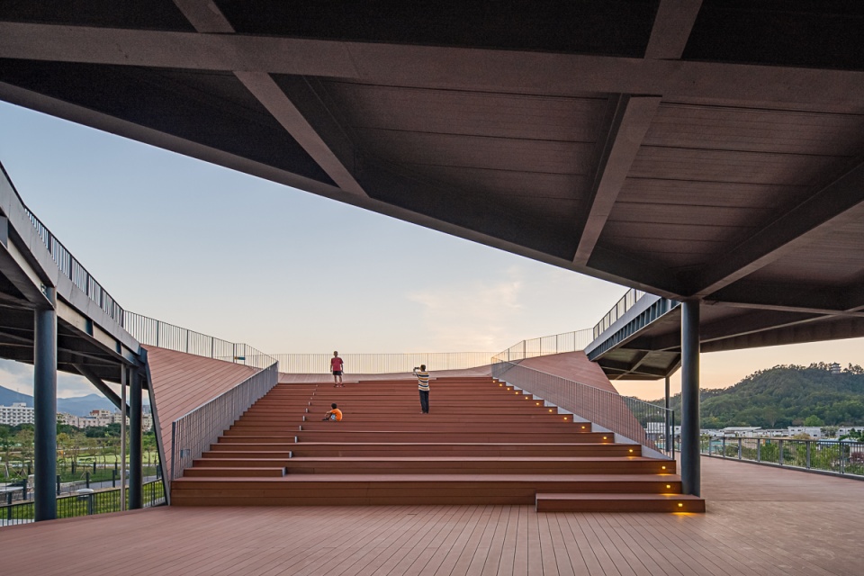 pingshan balcony by node architecture urbanism