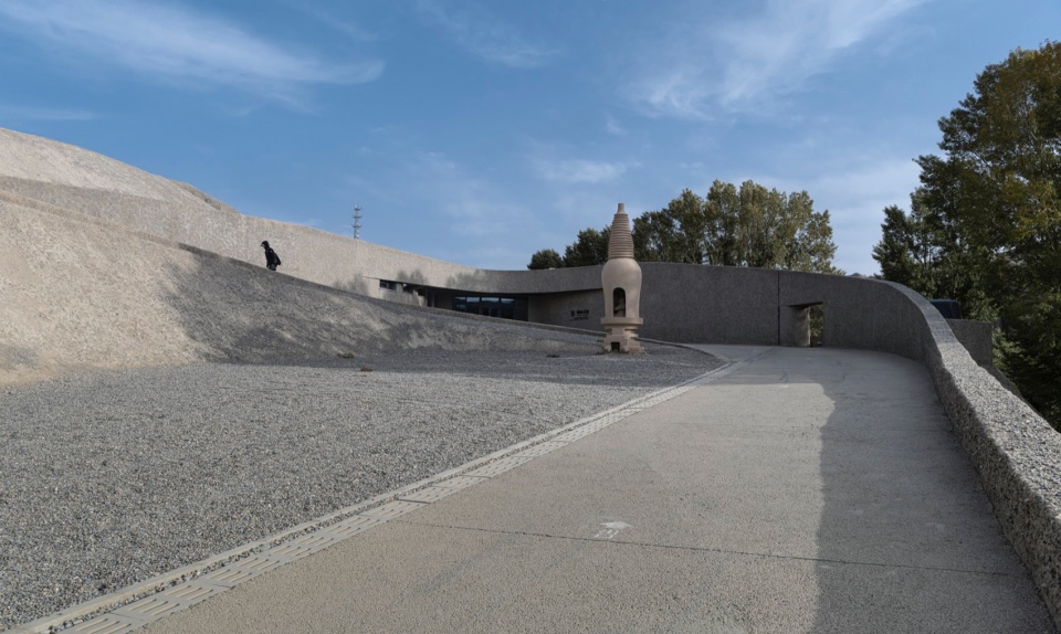 Gansu Guazhou Yulin Grottoes Visitor Reception Center by 9 Town Design Studio for Urban Architecture