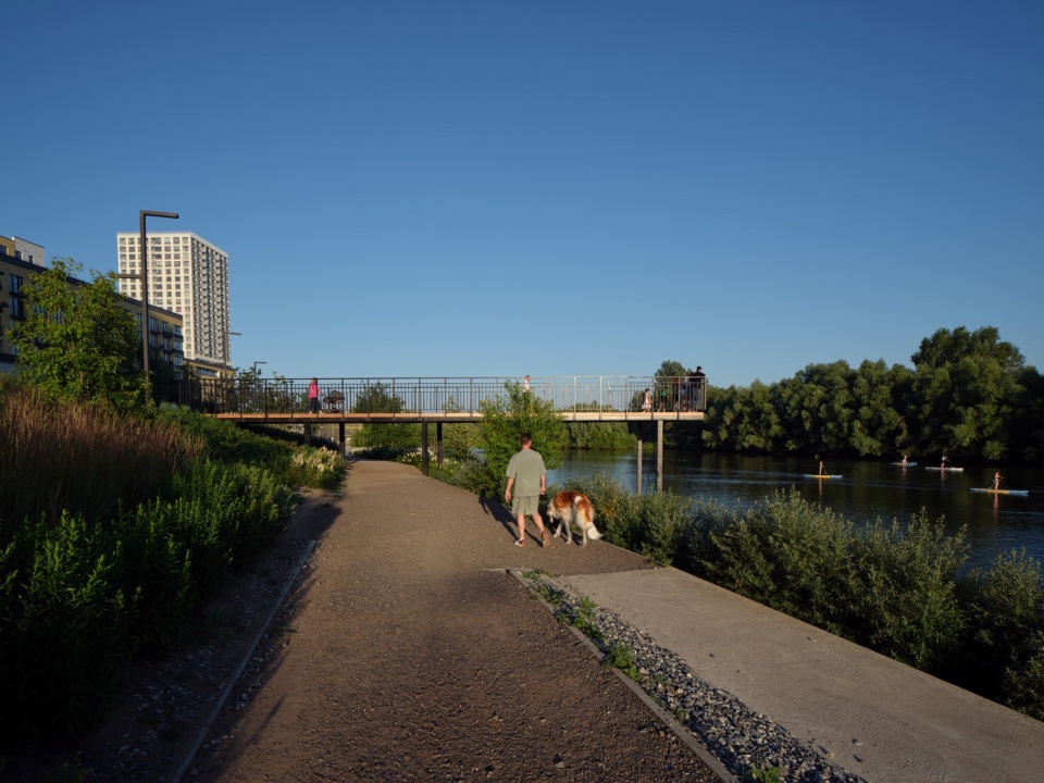 Riverfront Par by KCAP Architects Planners АFА Landmark Architects S P Architektura Krajobrazu Brusnika