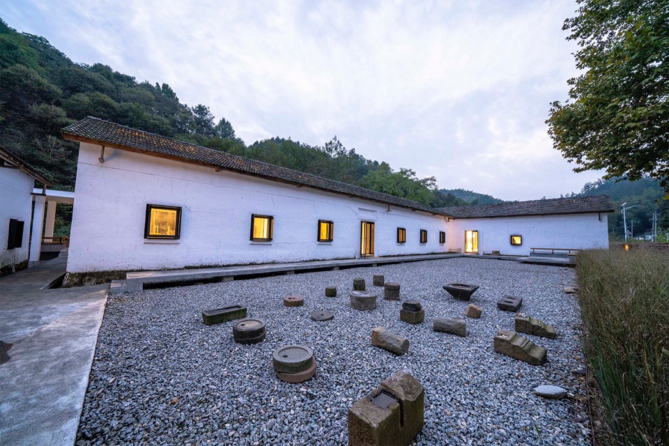 Renovation Design of Oil Mill Cultural Center in Niujiaochong Village