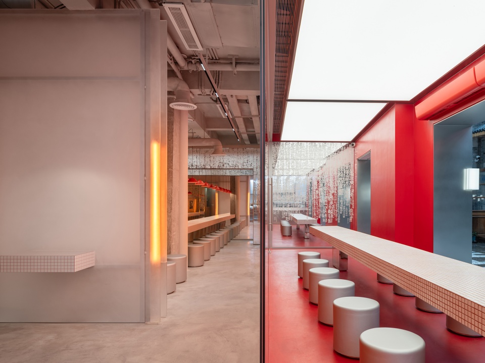 noodle house in transit by office aio