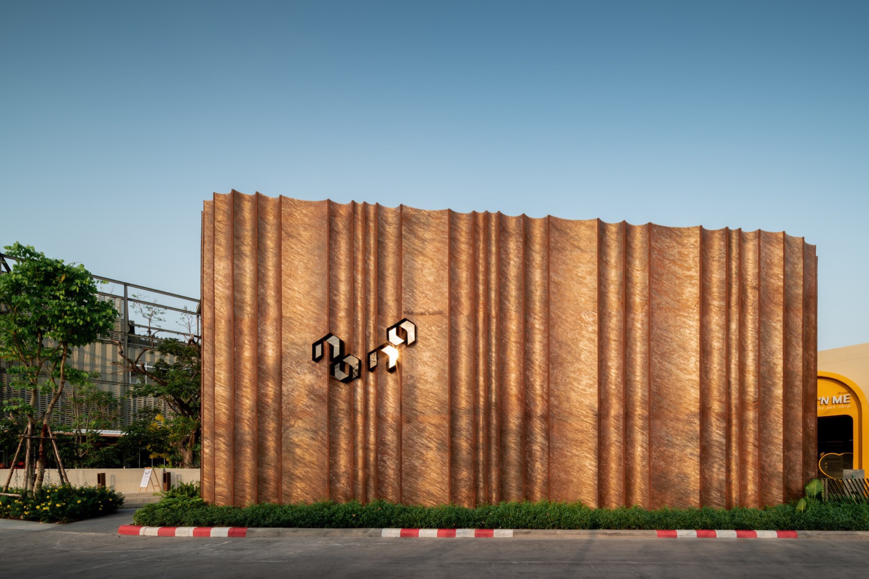 Nana Coffee Roasters by IDIN Architects - 谷德设计网