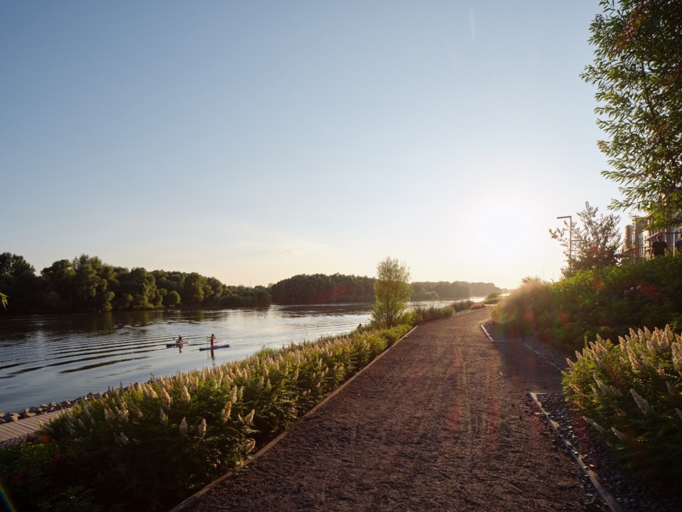 Riverfront Par by KCAP Architects Planners АFА Landmark Architects S P Architektura Krajobrazu Brusnika
