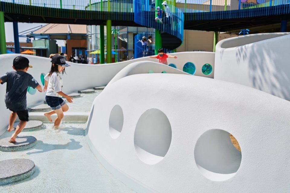 SHANGRI LA in Oita by SAKO Architects