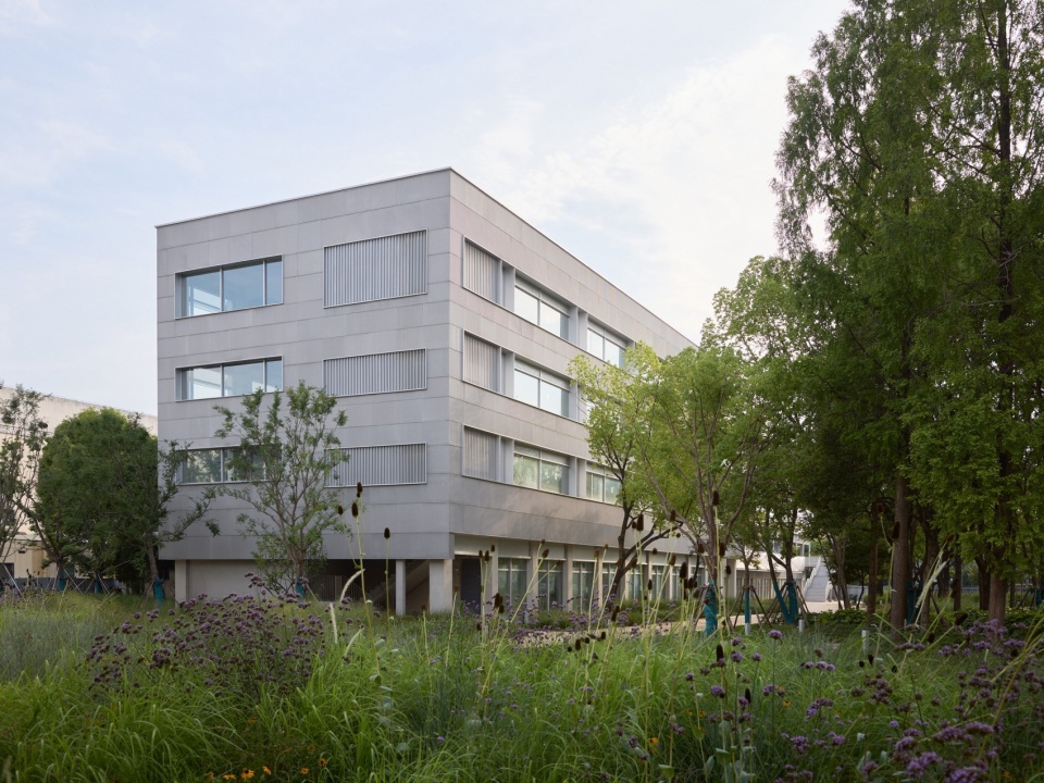 Renovation of Shanghai Relay Factory by HCCH Studio