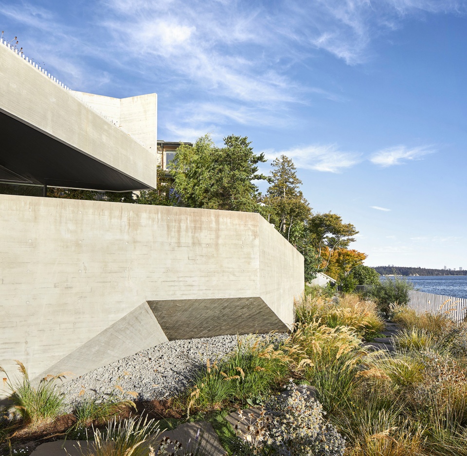 liminal house by mcleod bovell