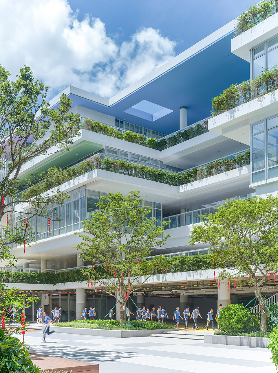 North Campus of Shenzhen Senior High School Group by Capol ...