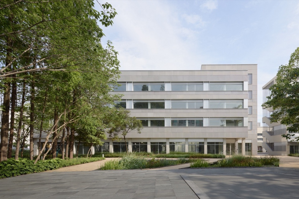 Renovation of Shanghai Relay Factory by HCCH Studio