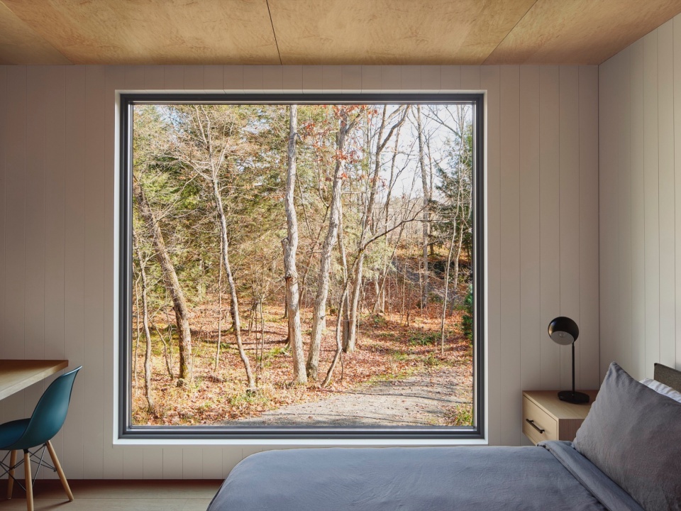 Bunkie On The Hill by Dubbeldam Architecture Design