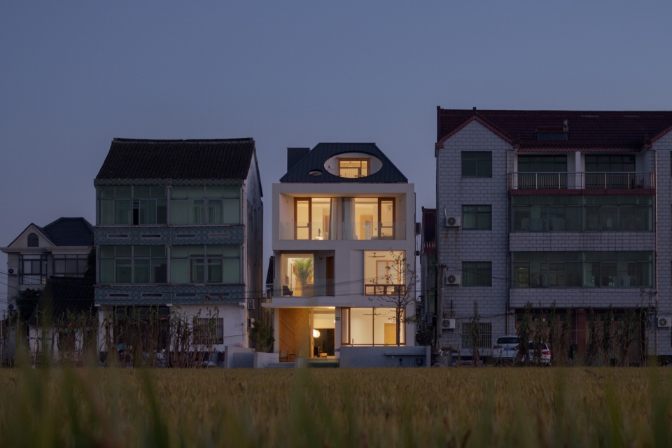 Mini south villa Shanghai by Displacement architectural design