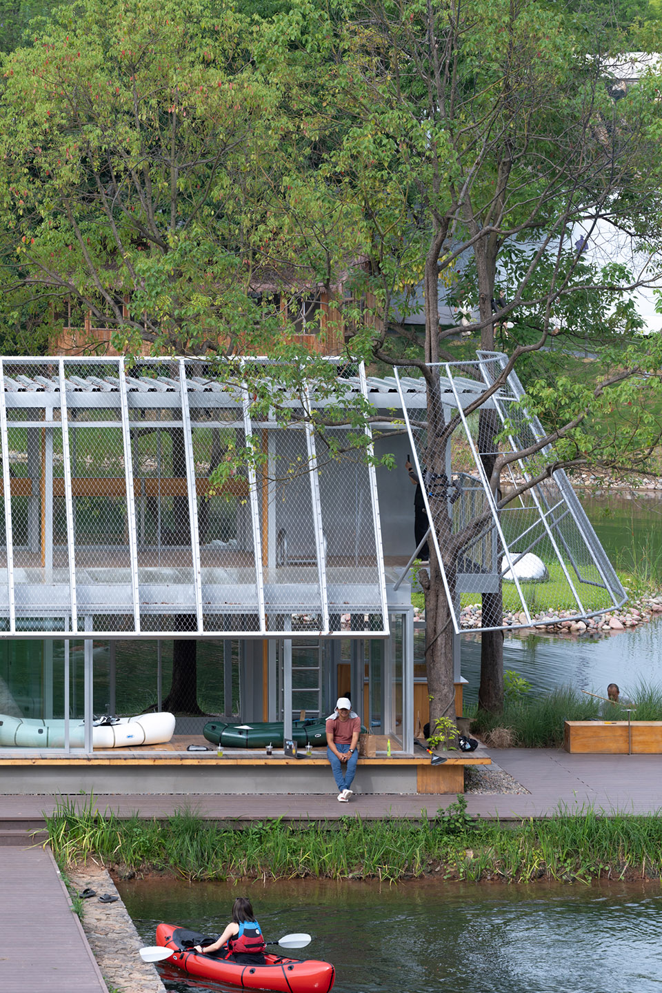 cpi w 18b by yiiie architects