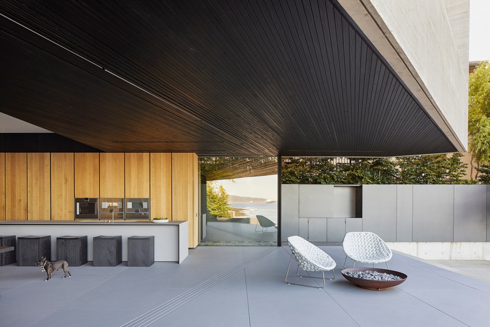 liminal house by mcleod bovell