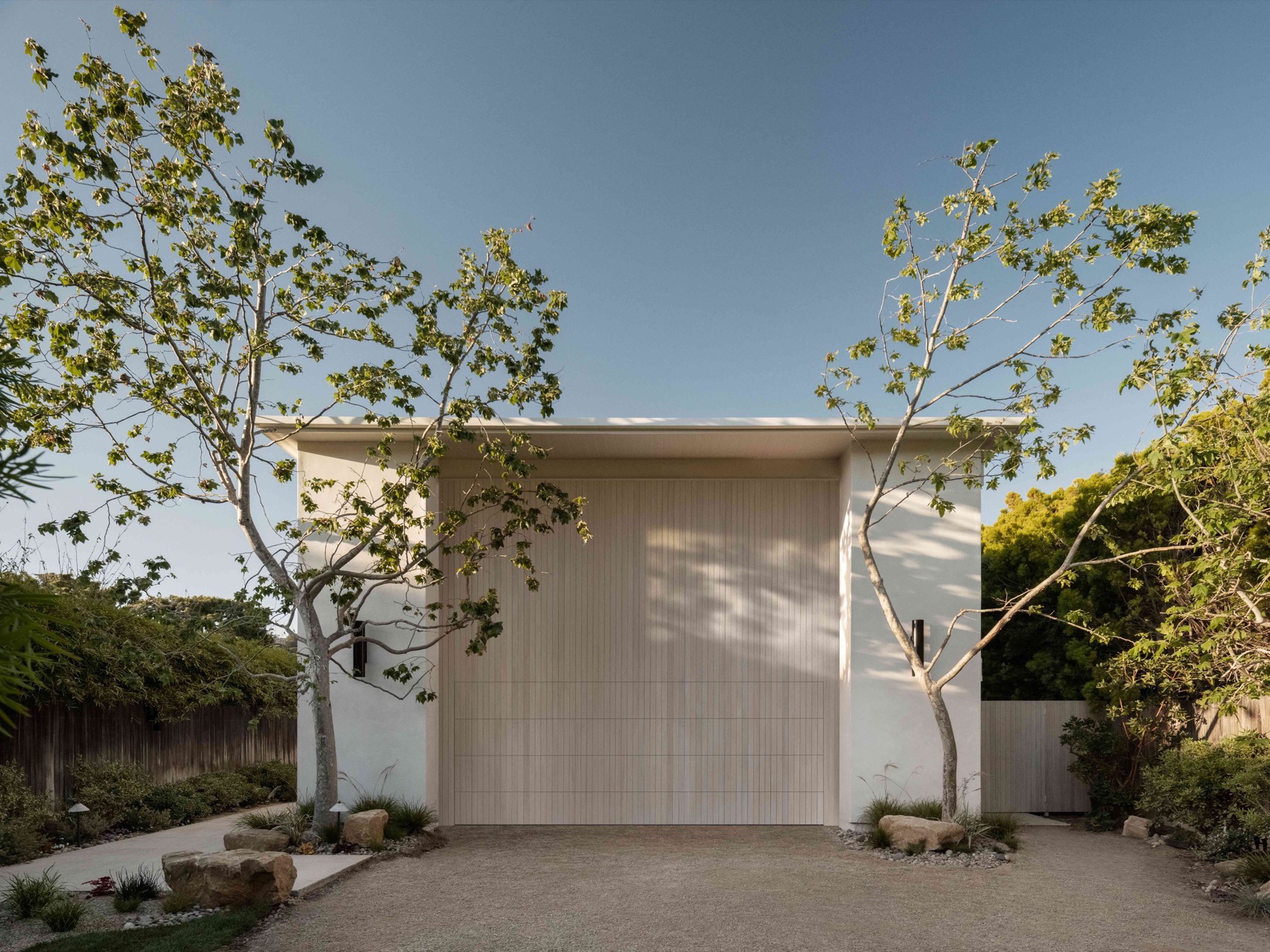 Malibu Colony Road House by Warren Garrett - 谷德设计网