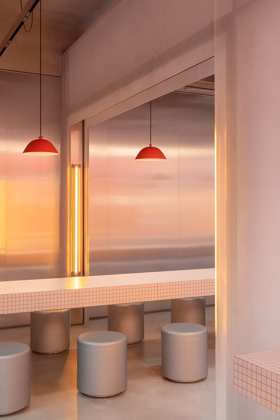 noodle house in transit by office aio