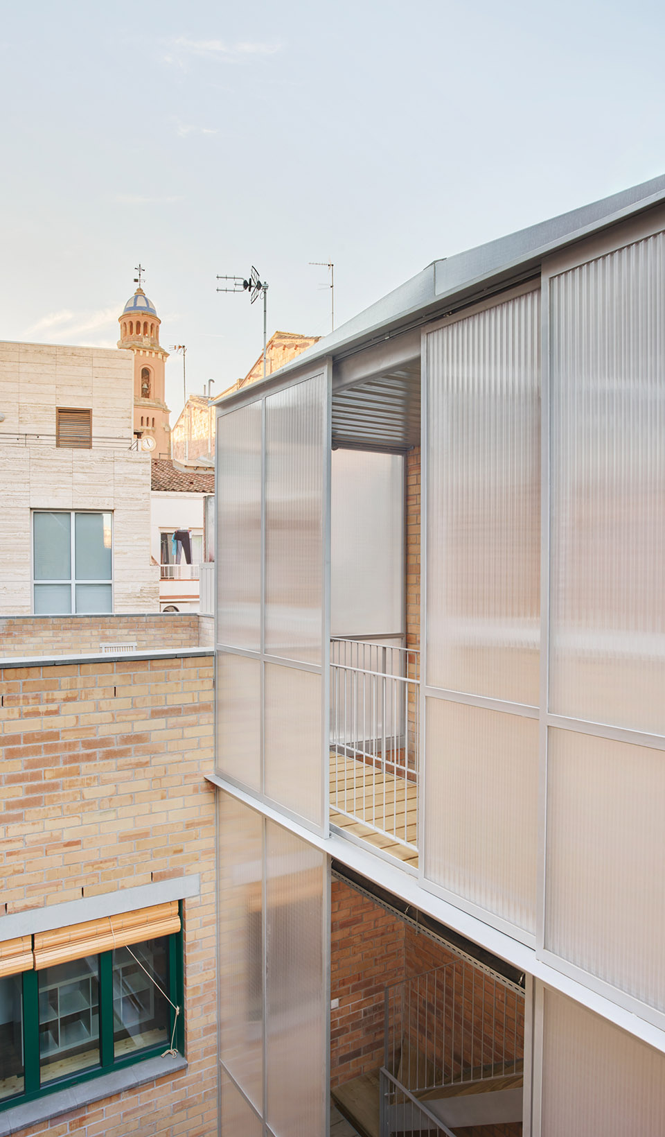 103rav new row house in sabadell by vallribera arquitectes