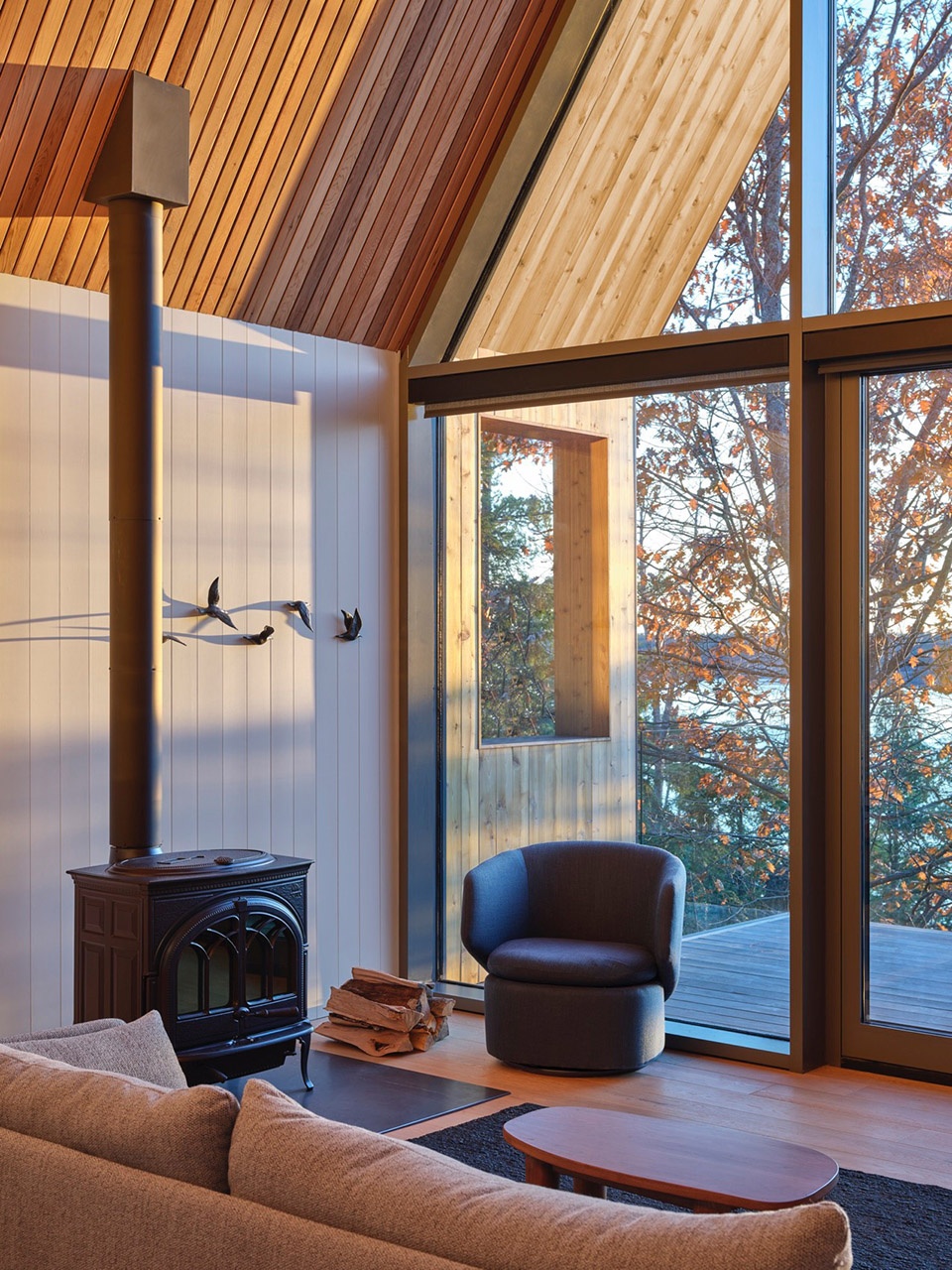 Bunkie On The Hill by Dubbeldam Architecture Design
