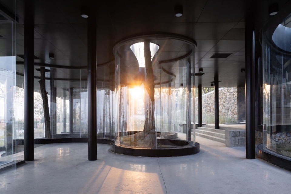 Chaoyuan Mount village lobby by Kong Xiangwei Studio