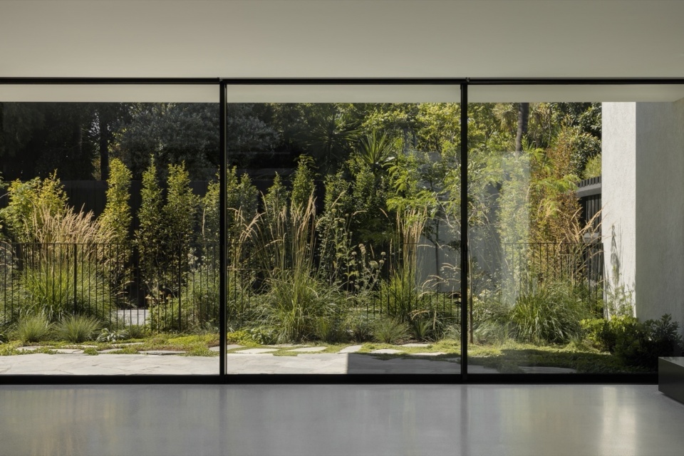 Kew House by Emma Tulloch Architects