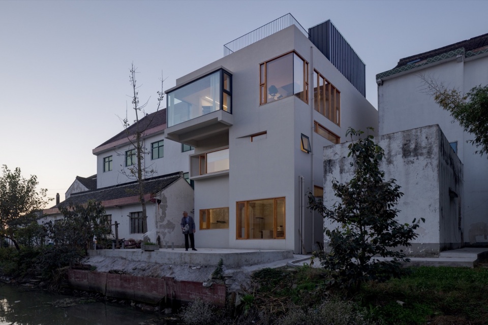 Mini south villa Shanghai by Displacement architectural design