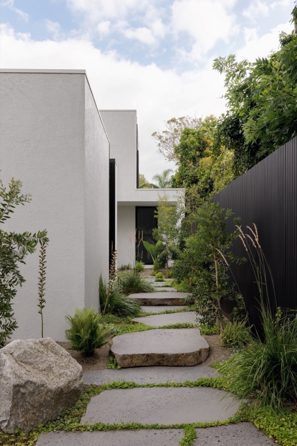 Kew House by Emma Tulloch Architects
